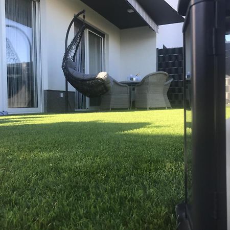 Hedonist-Luxury 2 Bedroom Apartment With Private Hot Tub, Garden And Free Parking Trogir Exteriör bild