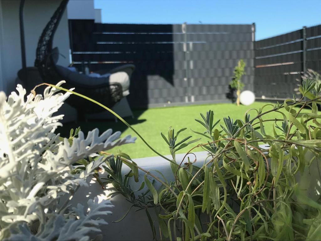 Hedonist-Luxury 2 Bedroom Apartment With Private Hot Tub, Garden And Free Parking Trogir Exteriör bild