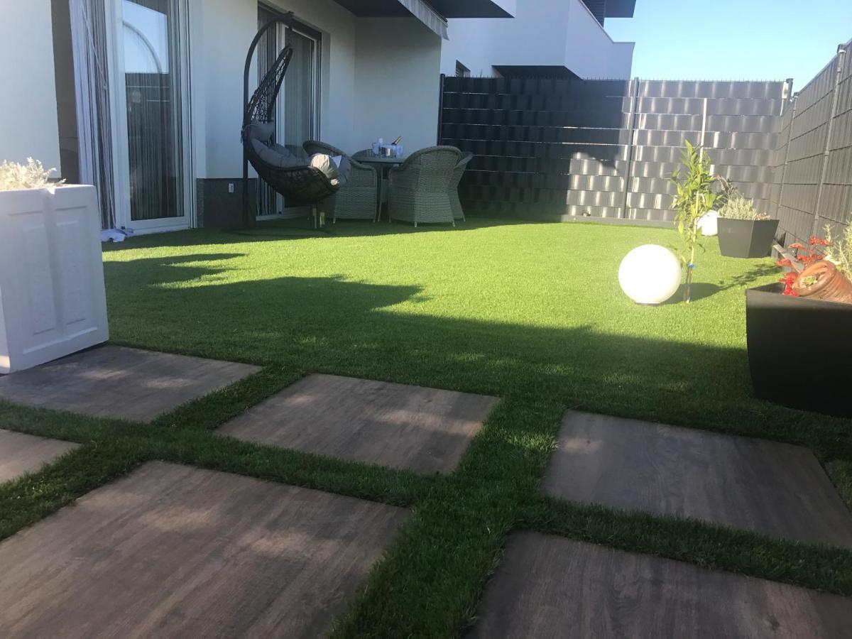Hedonist-Luxury 2 Bedroom Apartment With Private Hot Tub, Garden And Free Parking Trogir Exteriör bild